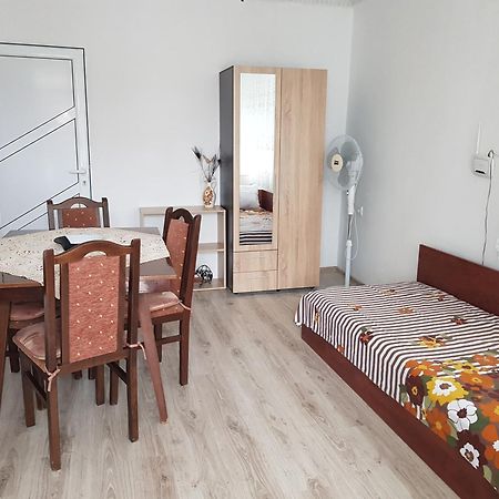 Megi Apartments Sozopol Bagian luar foto
